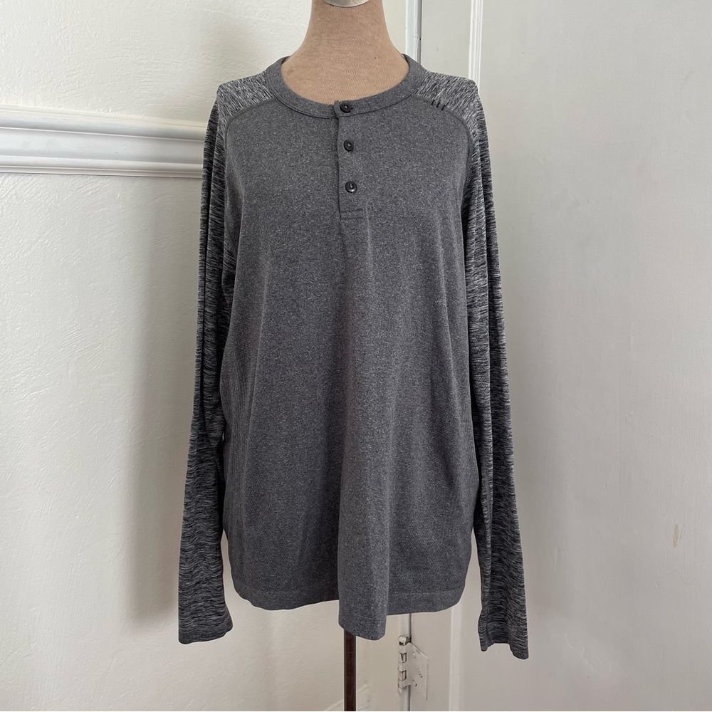 Mens Lululemon long sleeve. Size M. Great condition!